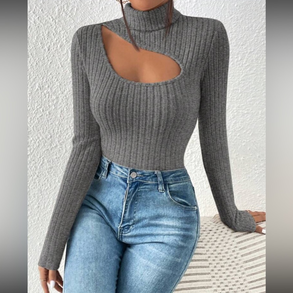 Stylish Gray Ribbed Cutout Top